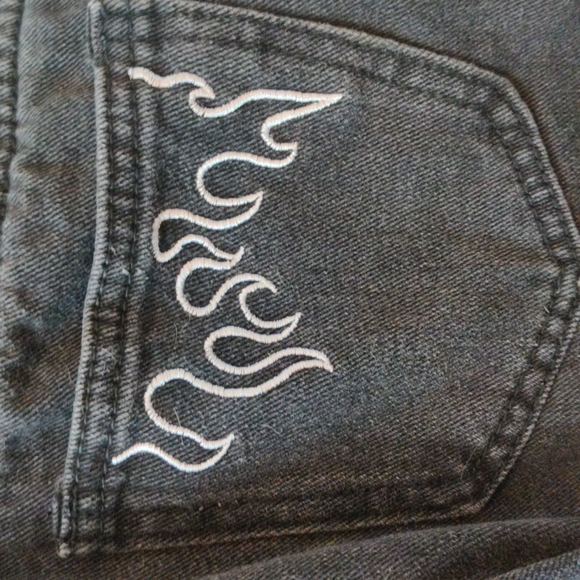 SheIn M Distressed Black Denim Shorts with Flame Embroidery on Pockets - Picture 3 of 5